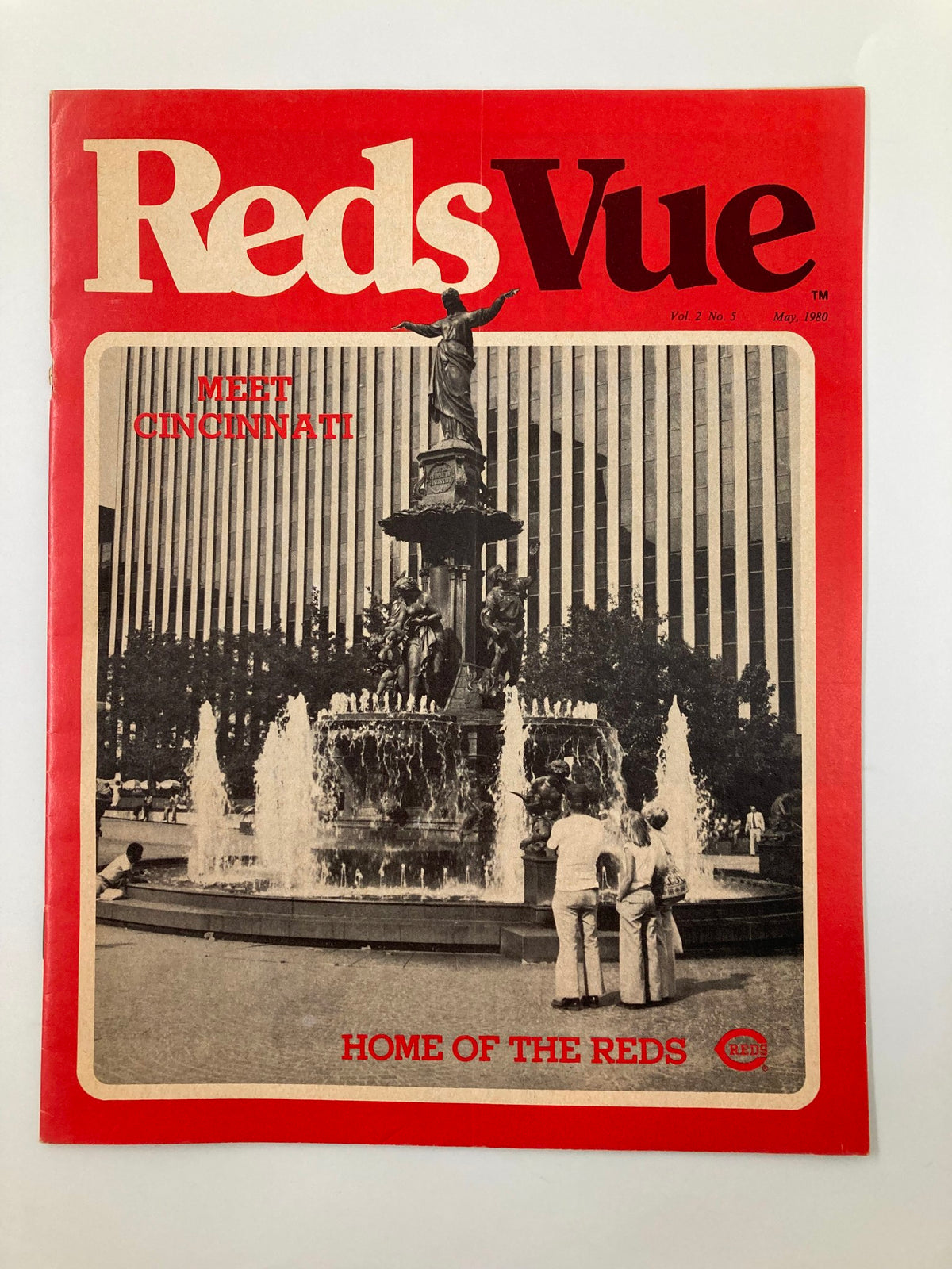Cover image of May 1980 Vol 2 #5 Reds Vue Meet Cincinnati Home of the Reds Official Magazine featuring a fountain and a statue in Cincinnati, capturing the essence of baseball culture.