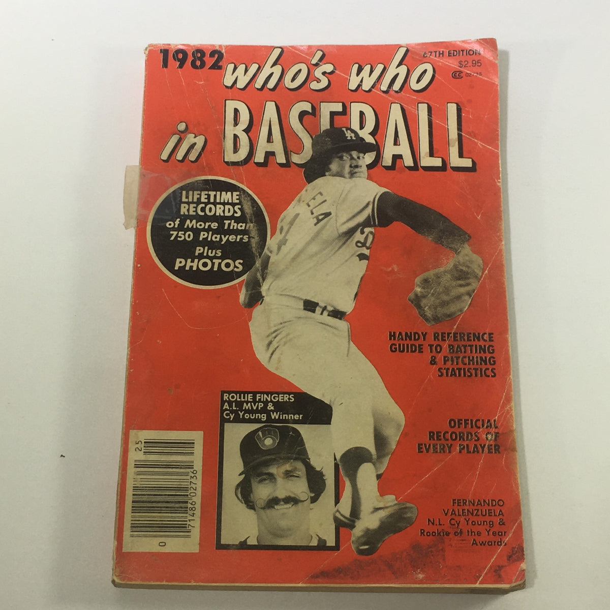 Cover of VTG Who's Who In Baseball Magazine 1982 featuring Rollie Fingers and Cy Young, highlighting lifetime records of players and statistics.