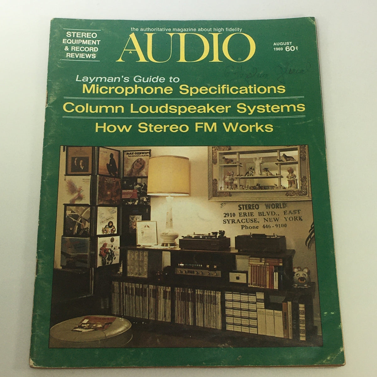 Vintage Audio & Music Magazine August 1969 cover featuring 'Layman's Guide to Microphone Specs', showcasing stereo equipment and a record collection in a living room setting.