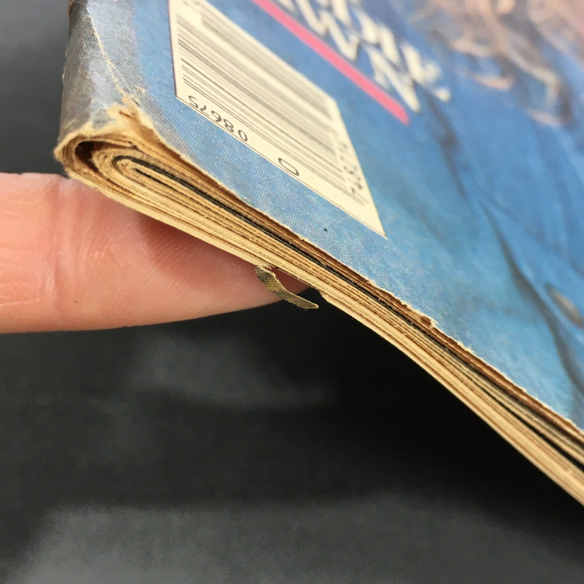 Side profile of the VTG Rolling Stone Magazine March 5 1981, showing the binding and minor wear, emphasizing its vintage condition.