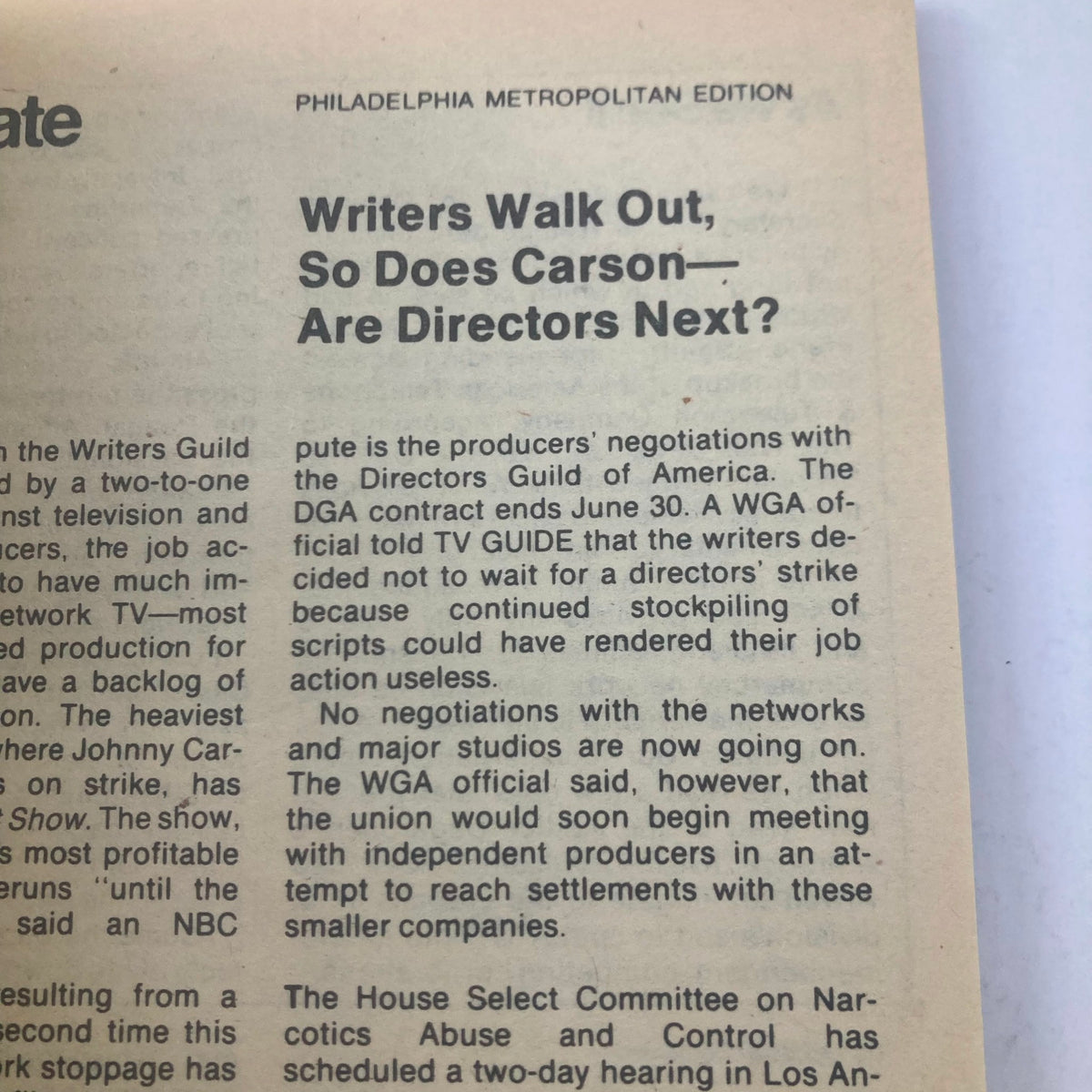 TV Guide Magazine April 25 1981 featuring MASH Behind The Scenes article discussing Writers Guild negotiations and its impact on television production.