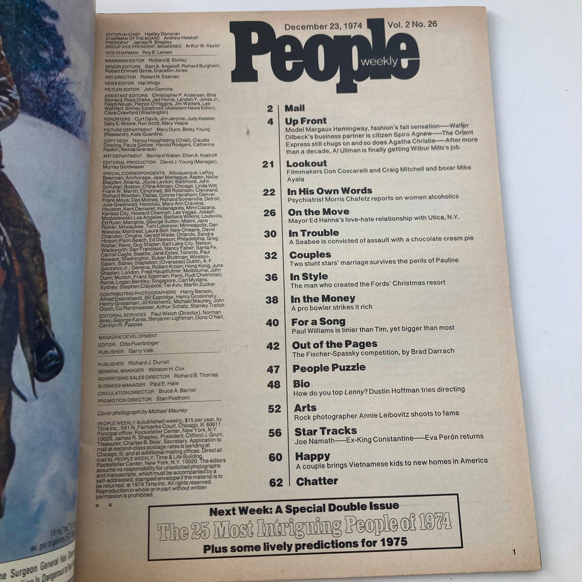 Inside page of the VTG People Weekly Magazine December 23 1974 displaying the table of contents with various featured articles, including one about Dustin Hoffman.