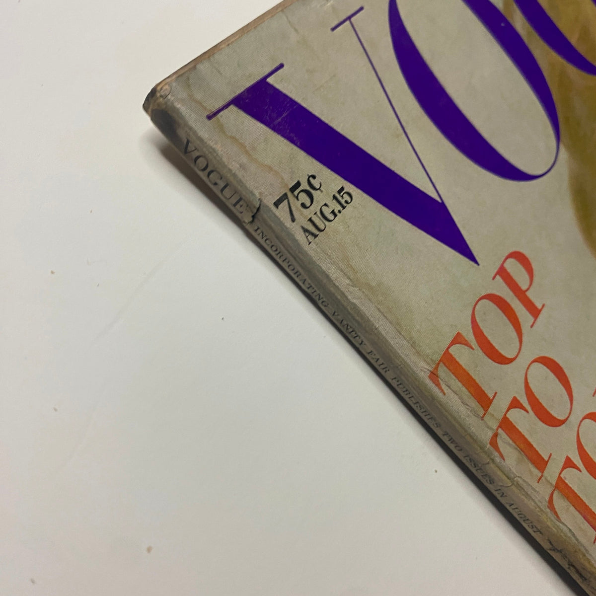 Close-up view of the corner of Vogue Magazine August 15, 1969 featuring Goldie Hawn on the cover, highlighting the date and price.