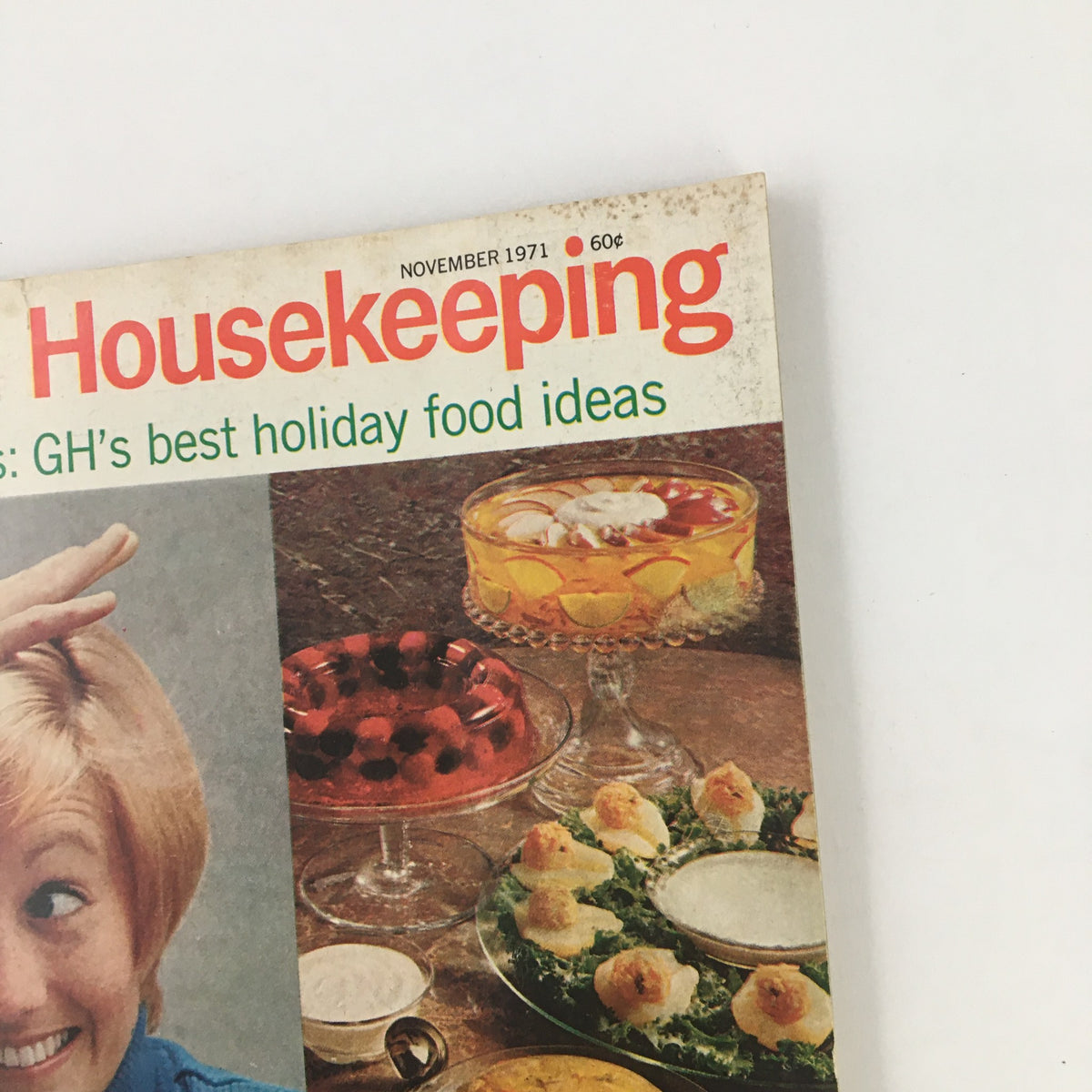 Cover of Good Housekeeping Magazine, November 1971, featuring Sandy Duncan with a festive food theme, showcasing holiday food ideas.