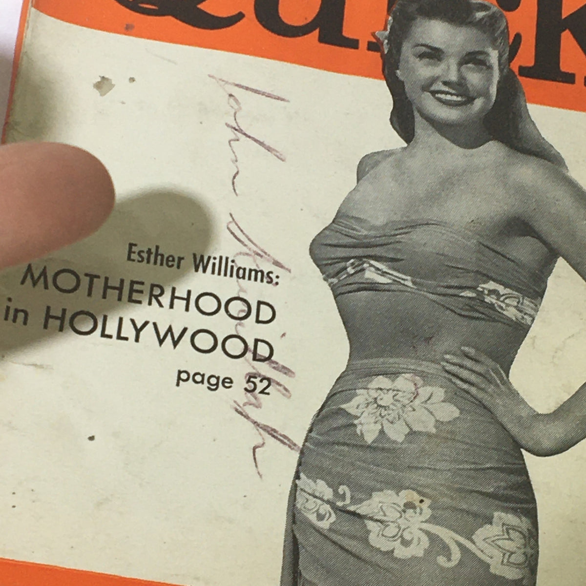 Close-up view of the VTG Quick News Weekly August 7, 1950 cover, highlighting Esther Williams and the tagline 'Motherhood in Hollywood', reflecting mid-20th century pop culture.
