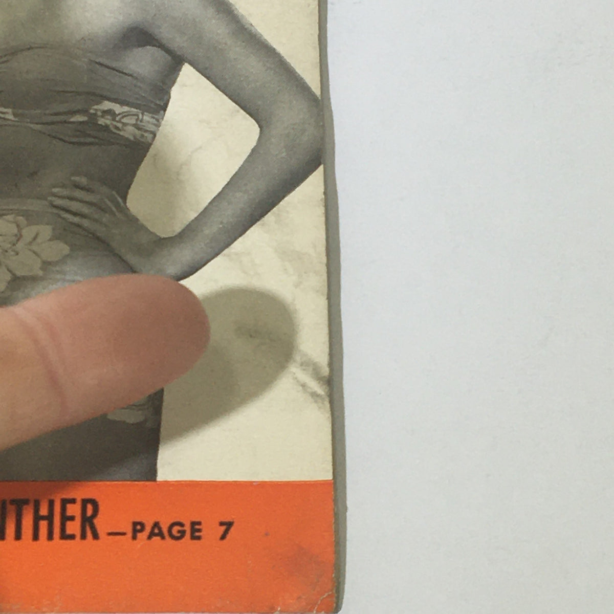 Detail image of the VTG Quick News Weekly August 7, 1950 cover, with emphasis on Esther Williams and the article title 'Asia Dispatch From John Gunther'.