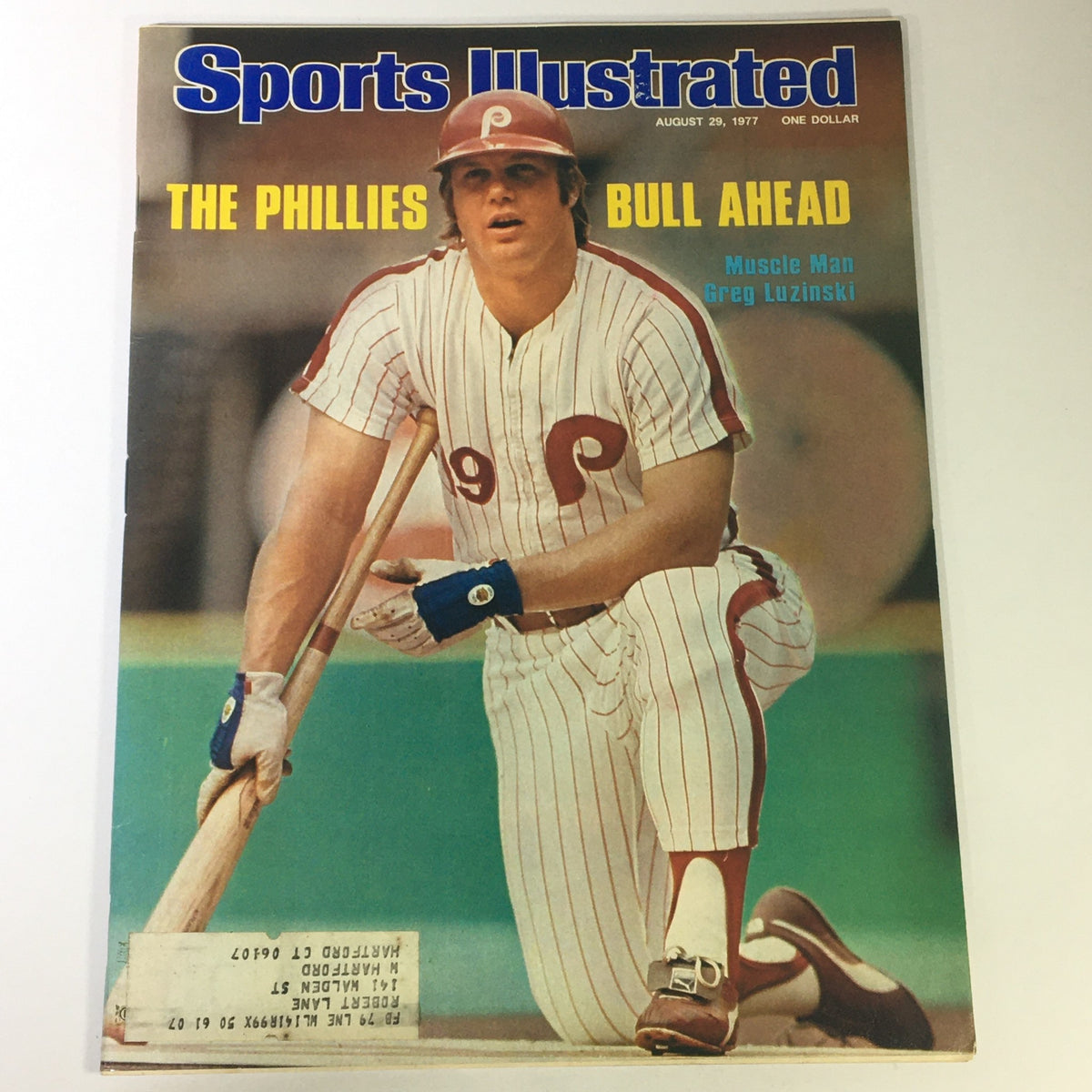 Vintage Sports Illustrated Magazine cover featuring Muscle Man Greg Luzinski, dated August 29, 1977, showcasing sports culture and highlights.