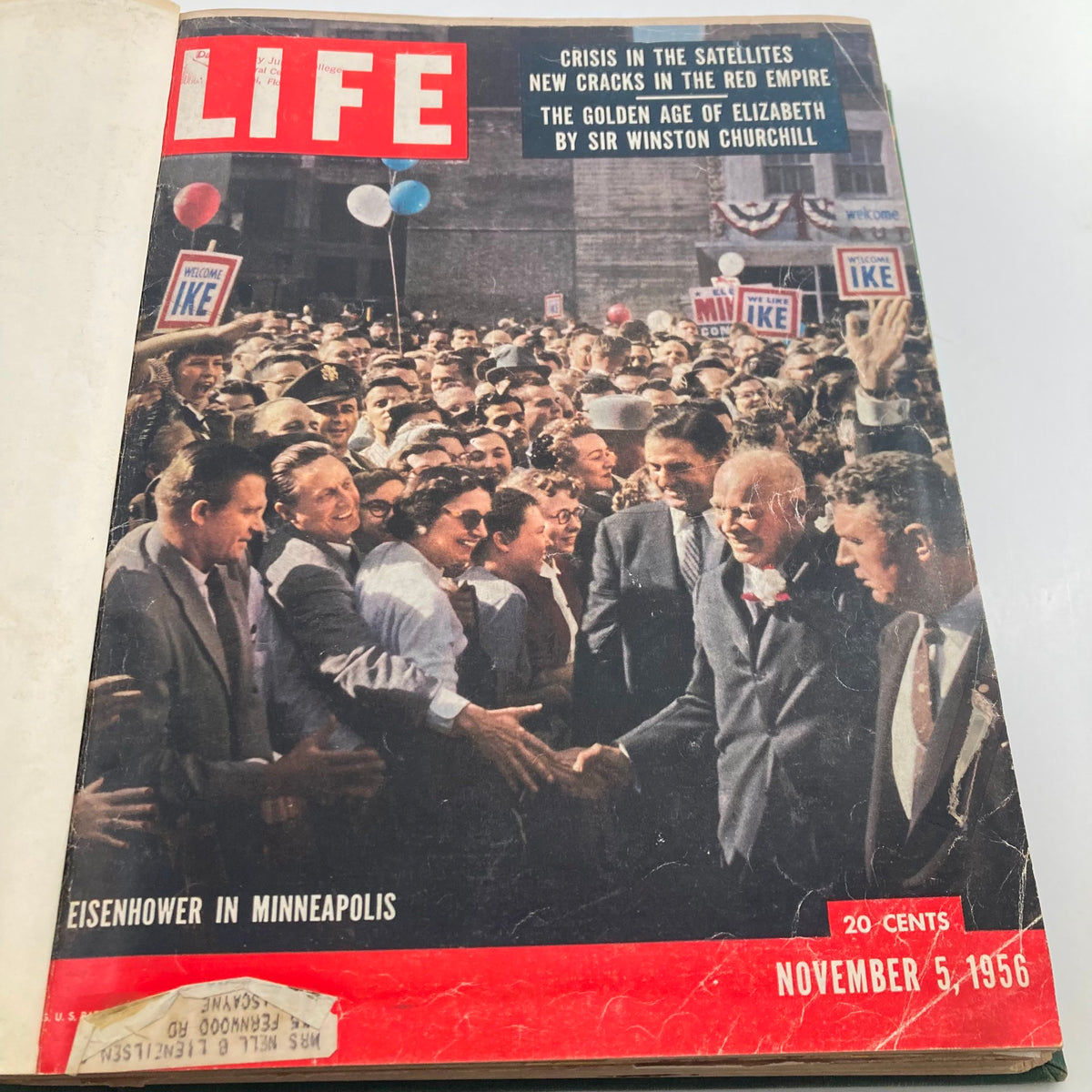 Cover of the LIFE Magazine from November 5, 1956, featuring Eisenhower in Minneapolis during a campaign rally. Essential piece for history buffs.