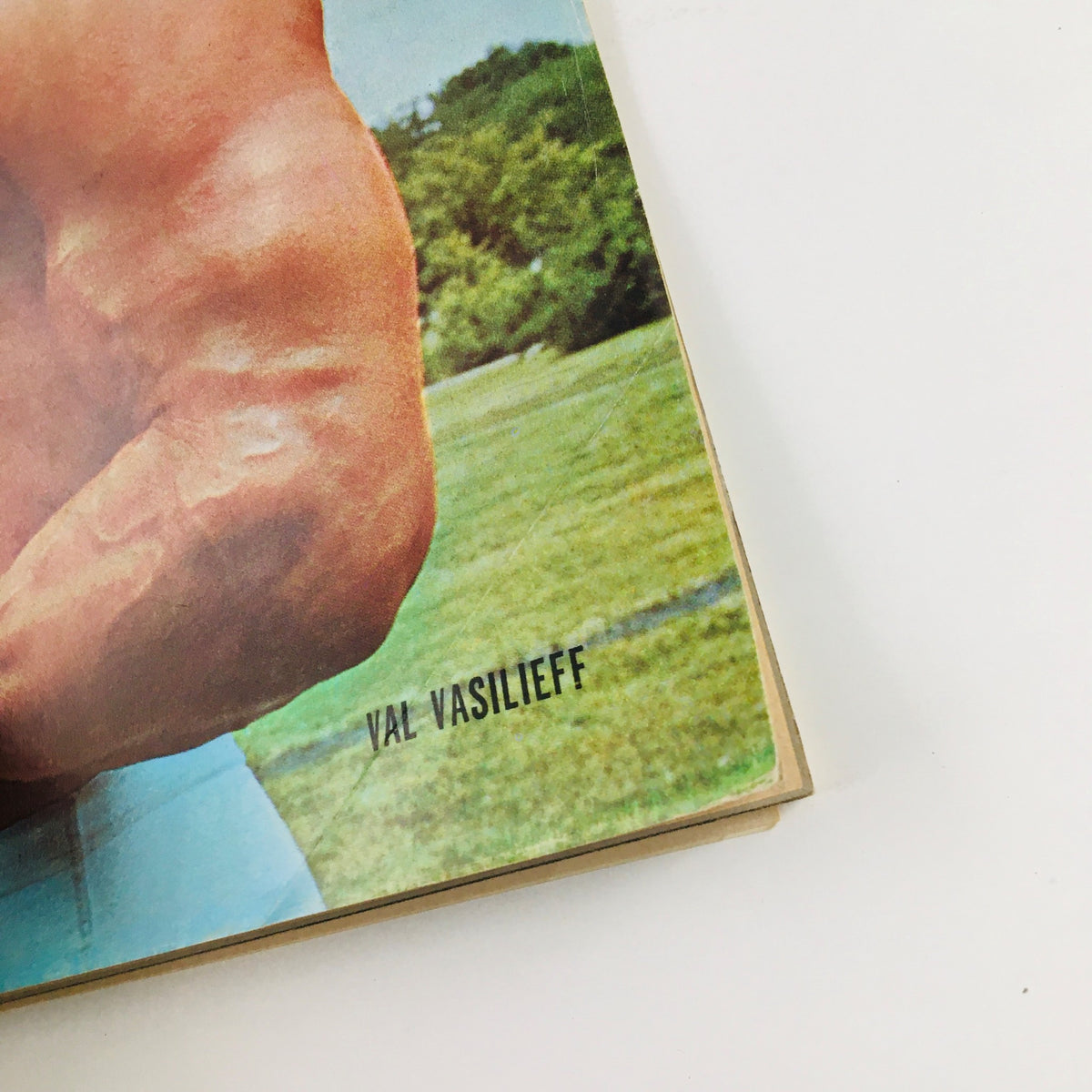 Close-up of the October 1964 Strength & Health Magazine cover highlighting Van Vasilieff and vintage bodybuilding aesthetics.