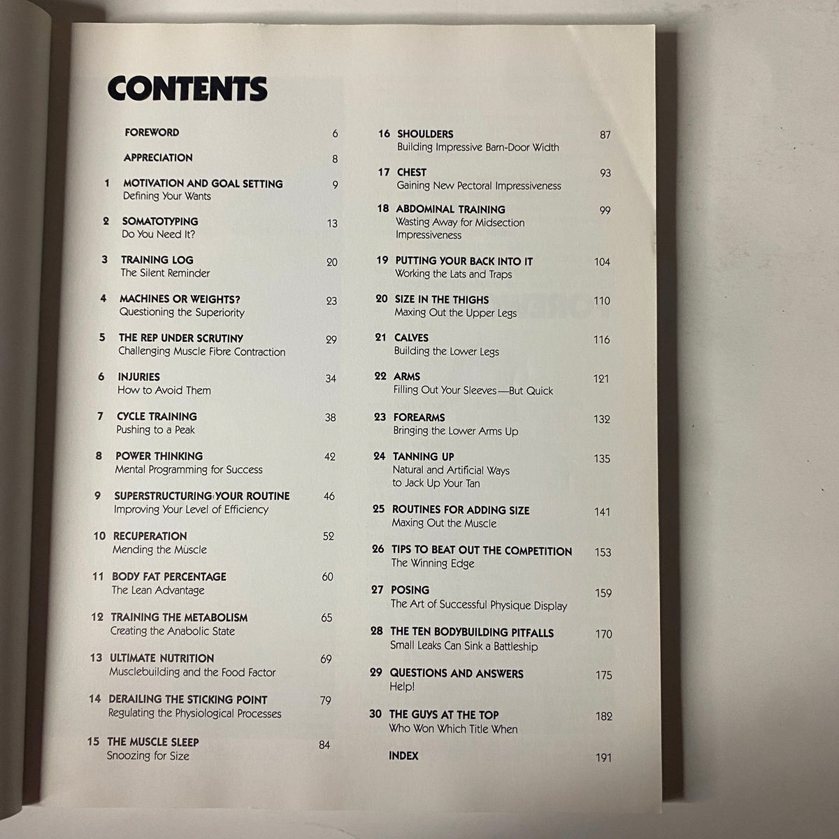 Table of contents page from the 'Beef It! Upping The Muscle Mass' book by Robert Kennedy, outlining various sections on bodybuilding and nutrition