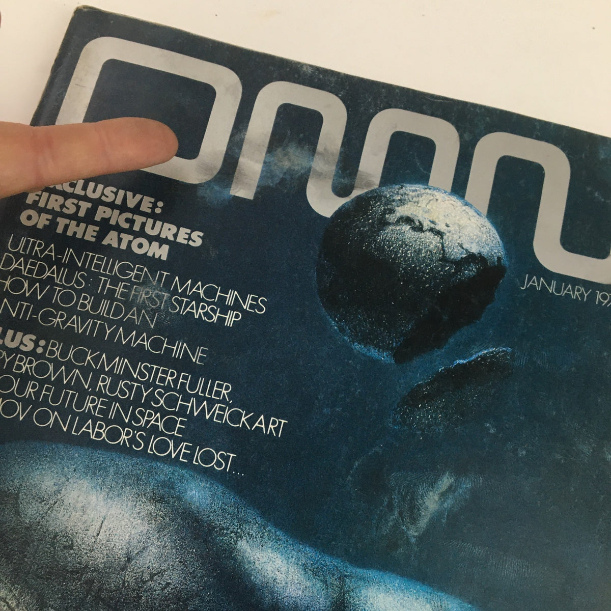 Cover of Omni Magazine January 1979 featuring the title and illustrations related to Ultra Intelligent Machines and Daedalus.