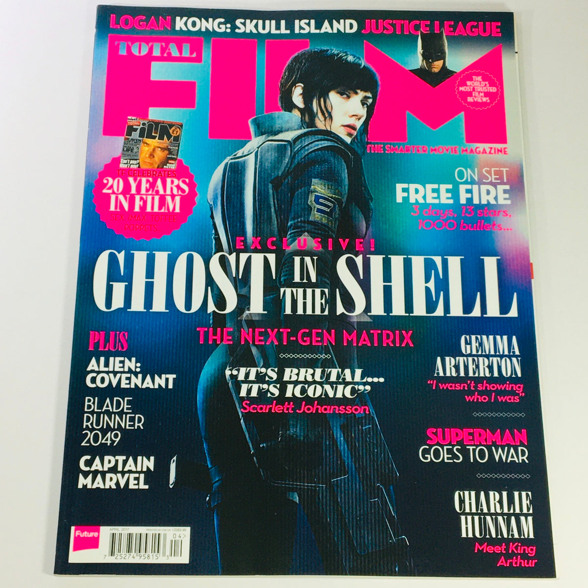 Total Film Magazine April 2017 #256 cover featuring Scarlett Johansson and Charlie Hunnam, highlighting film industry insights and collectible value.