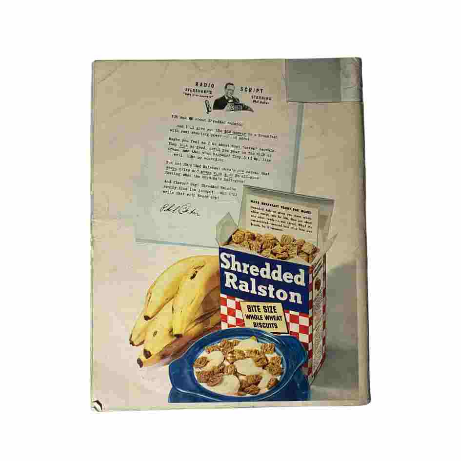 Back cover of Look Magazine, April 3, 1945, advertising Shredded Ralston whole wheat biscuits with an image of a bowl of cereal and bananas.