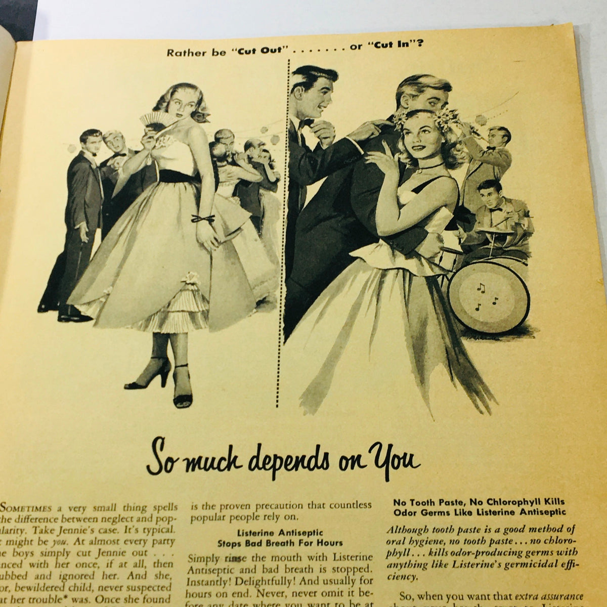 Inside page of VTG Silver Screen Magazine August 1952, featuring an advertisement with illustrations from the golden age of Hollywood, presenting a social scene and fashion options.