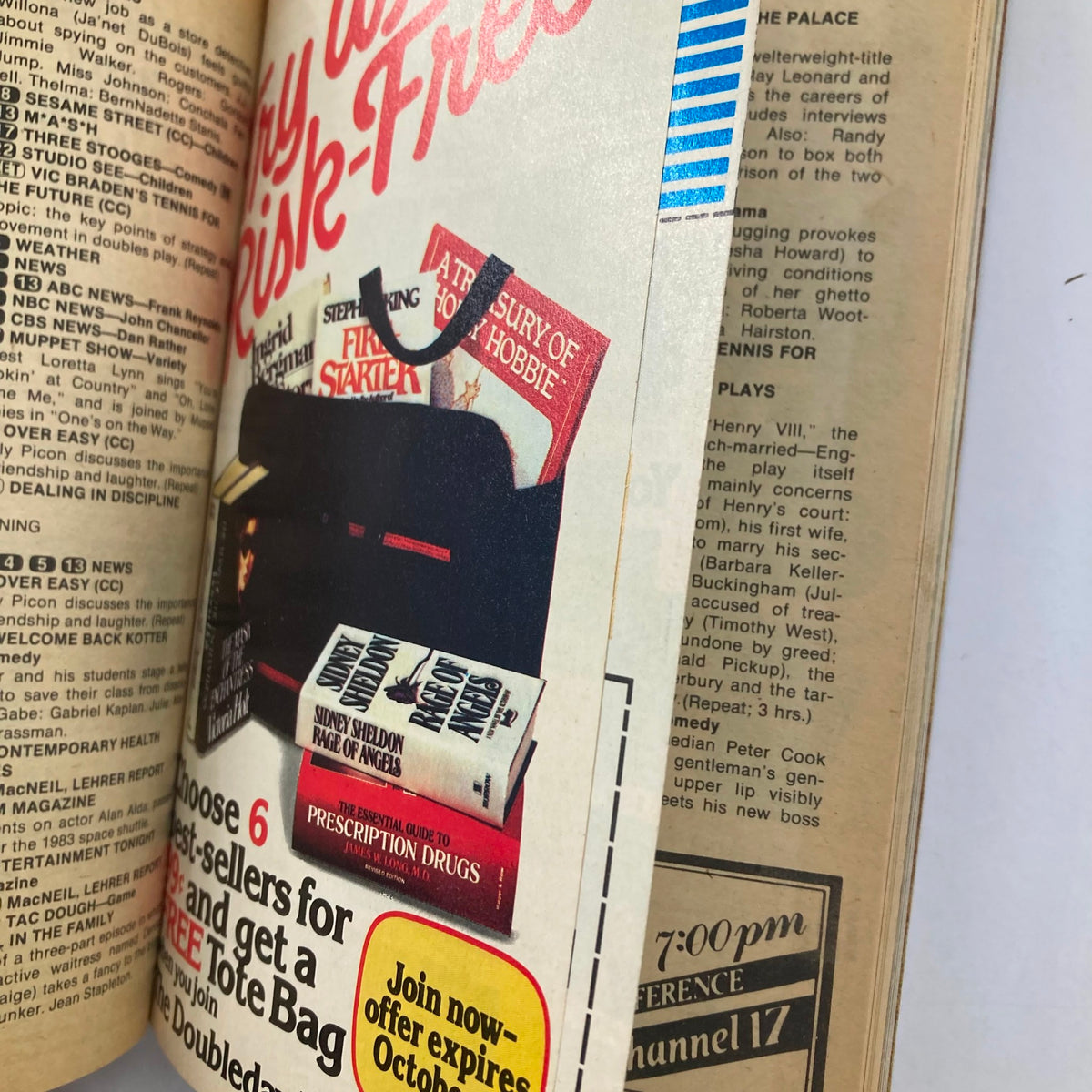 Advertisement page from TV Guide Magazine September 12 1981 Fall Preview Nashville Ed., showcasing book promotions along with a tote bag offer.