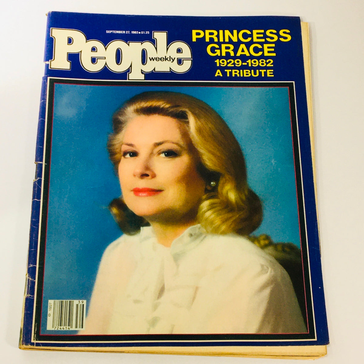 VTG People Weekly Magazine from September 27, 1982 featuring a tribute to Princess Grace, showcasing a portrait of her with the title prominently displayed.