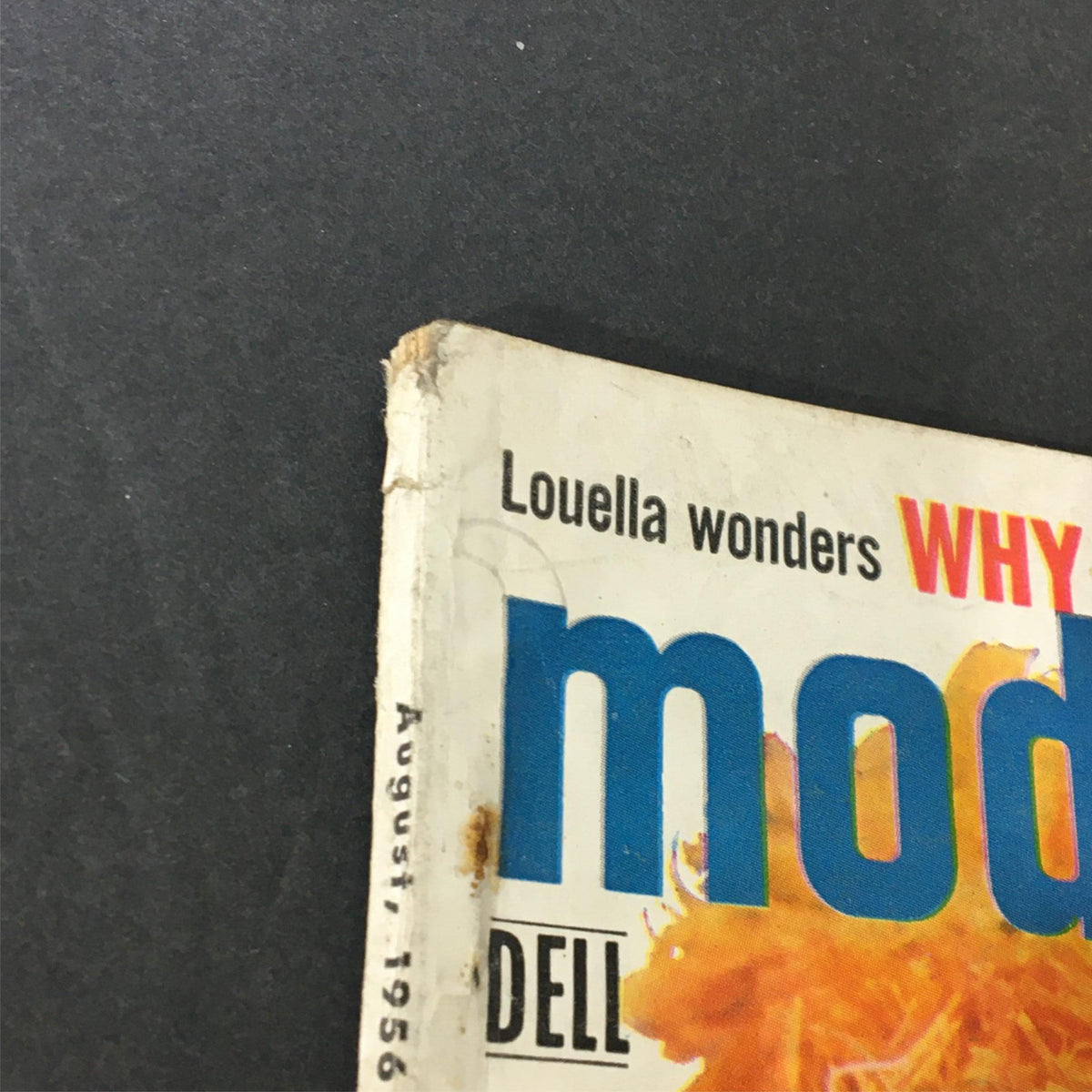 Top edge view of the VTG Modern Screen Magazine August 1956, showing the title and publication date.