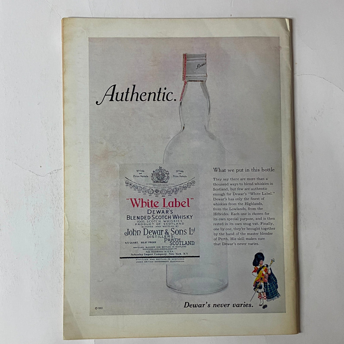 Vintage advertisement for Dewar's White Label Blended Scotch Whisky, featured in The New Yorker Full Magazine August 19, 1972.