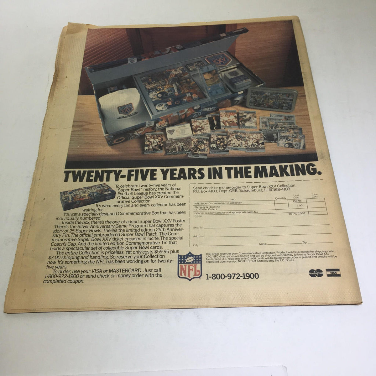 Back cover of the Giants Extra magazine showcasing an NFL Super Bowl XXV commemorative collection advertisement, dated February 17, 1991.