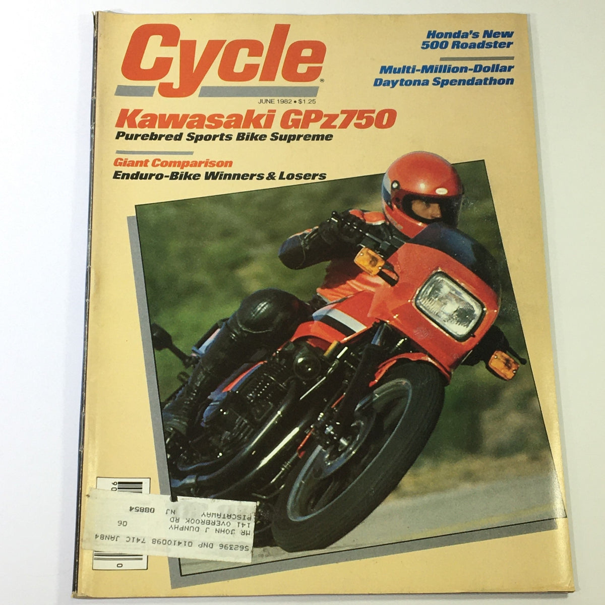 Cover of Cycle Magazine June 1982 featuring the Kawasaki GPz750, highlighting its performance as a purebred sports bike and introducing Honda's new 500 Roadster.