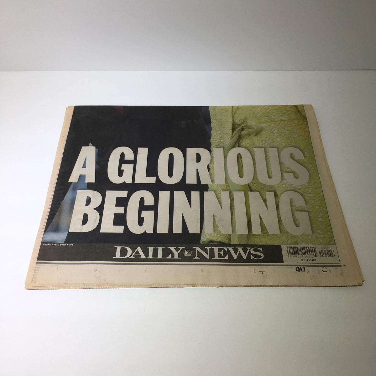 NY Daily News January 19, 2009 showcasing the headline 'A Glorious Beginning' with a focus on the vibrant design, celebrating Barack Obama and Michelle Obama.