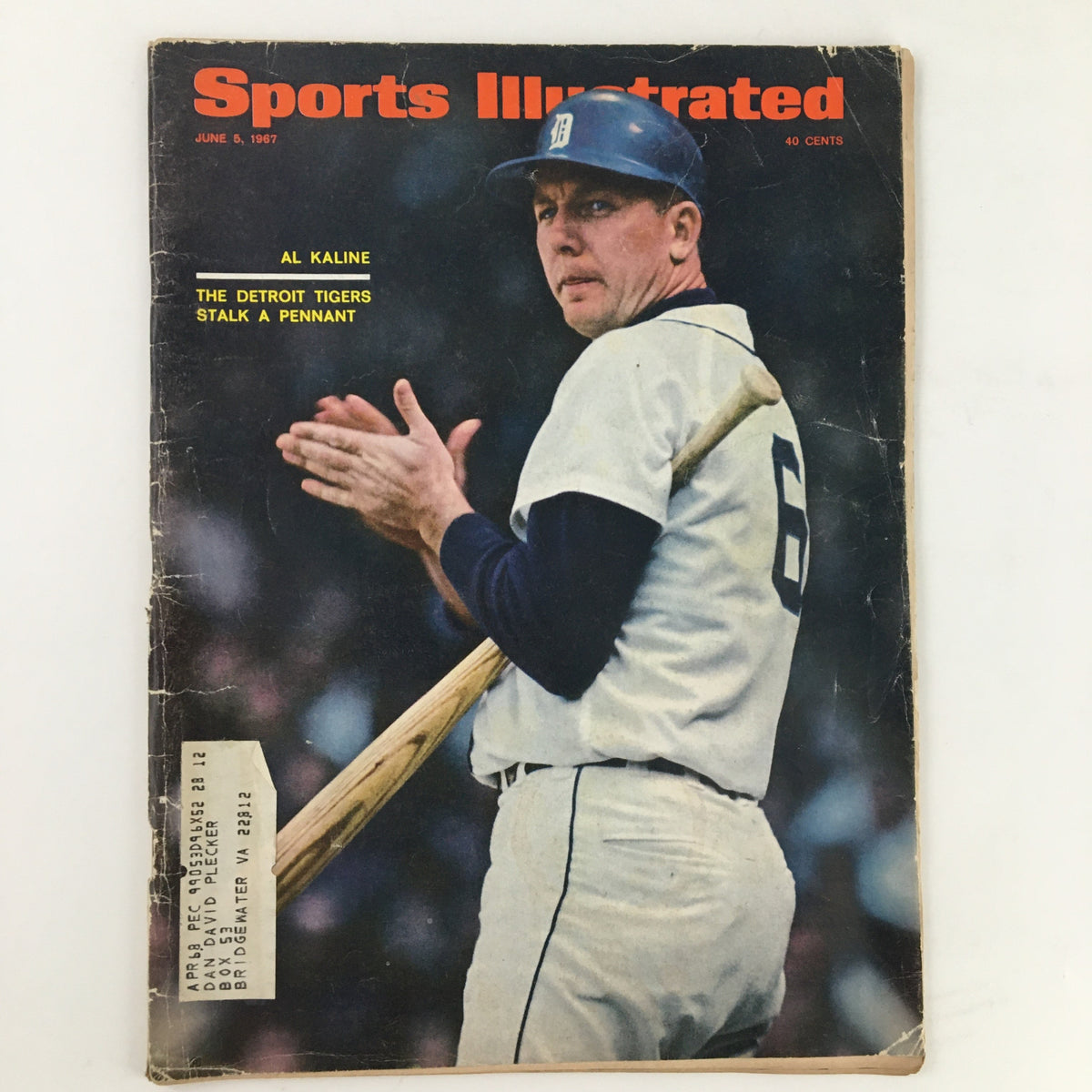 Sport Illustrated June 5 1967 cover featuring Al Kaline of the Detroit Tigers, highlighting their pursuit of a pennant.