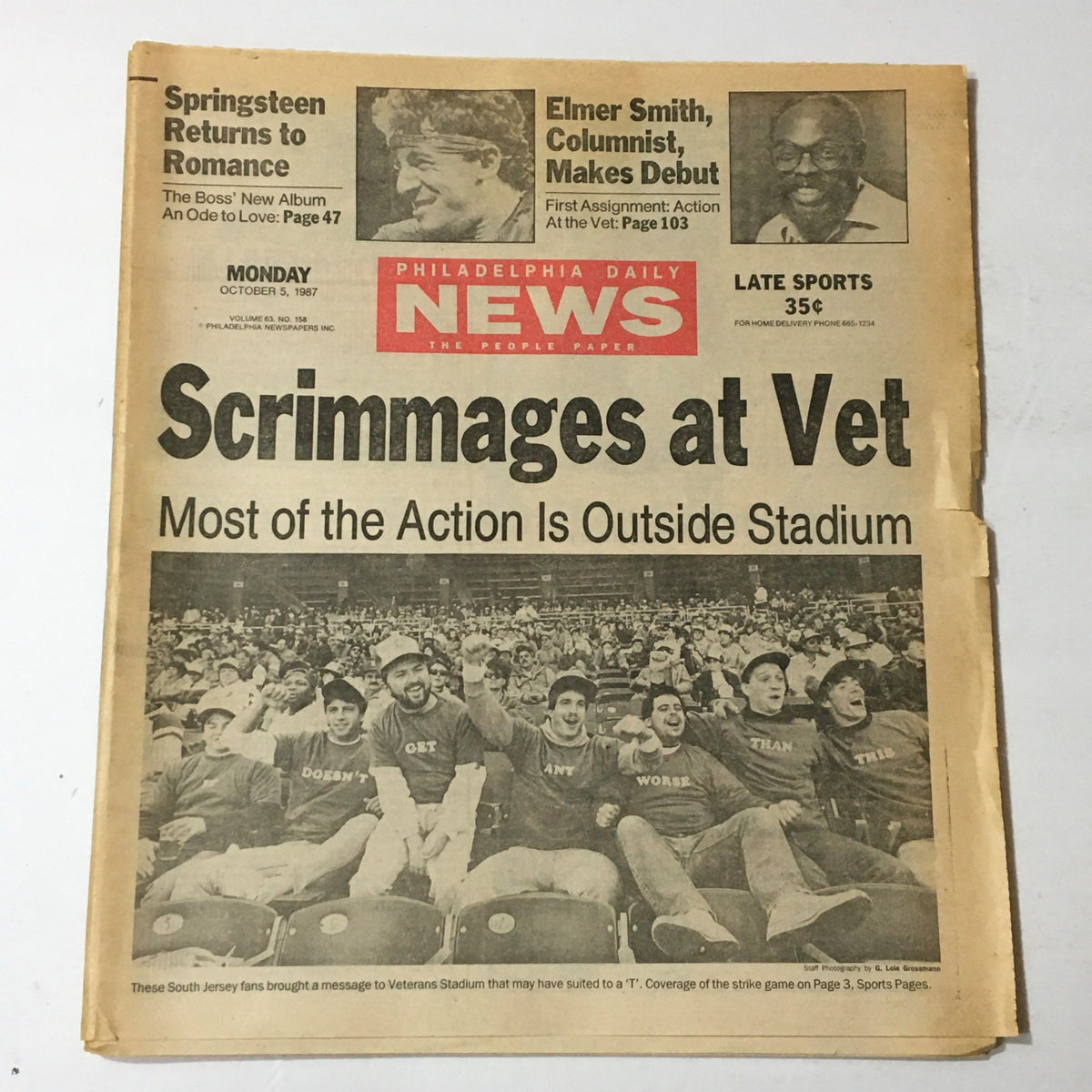 VTG Philadelphia Daily News October 5, 1987, featuring the headline 'Scrimmages at Vet' reporting on sports events with a notable photograph of fans outside a stadium.