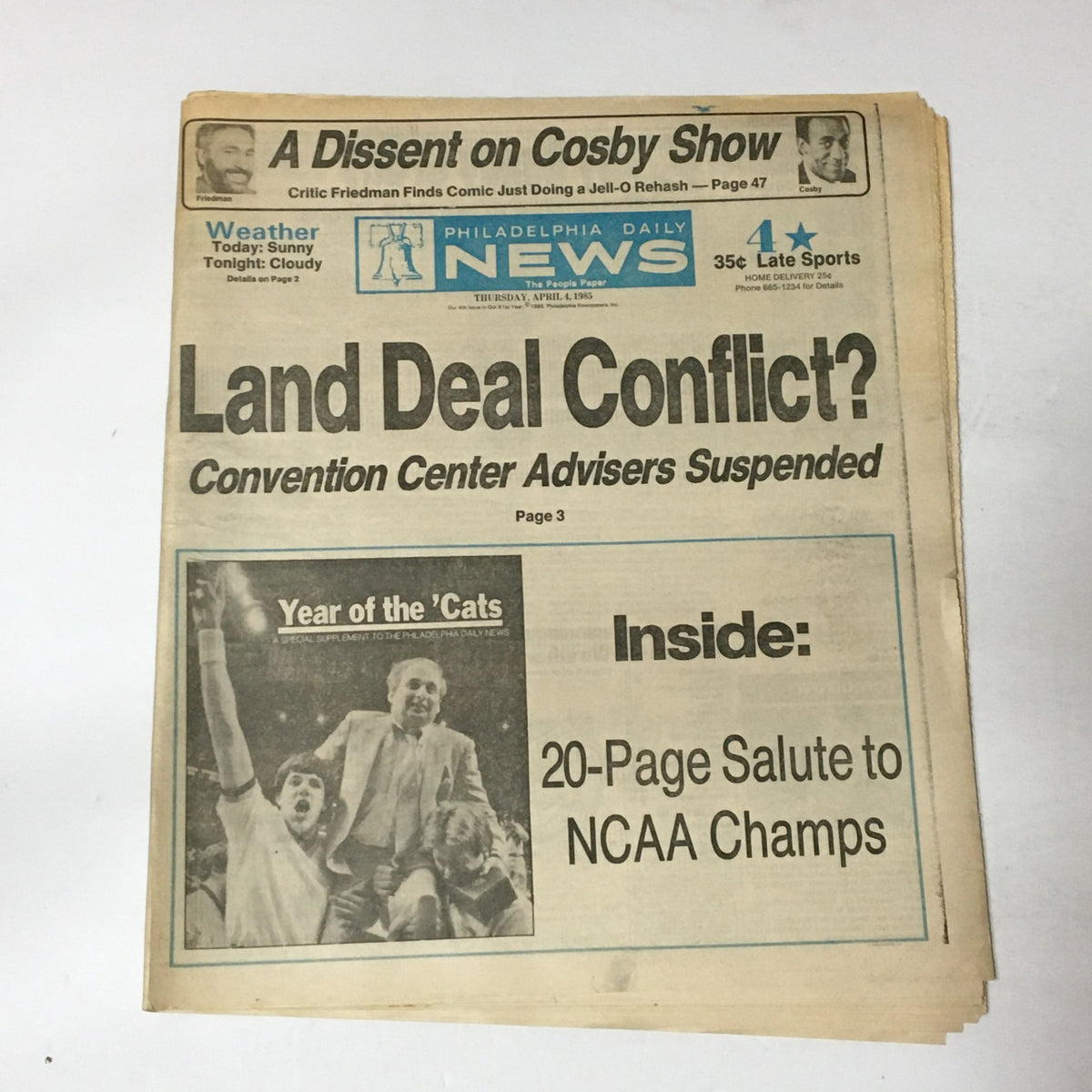 VTG Philadelphia Daily News April 4 1985 cover featuring the headline 'Land Deal Conflict?' along with a featured image of celebratory fans for NCAA Champs.