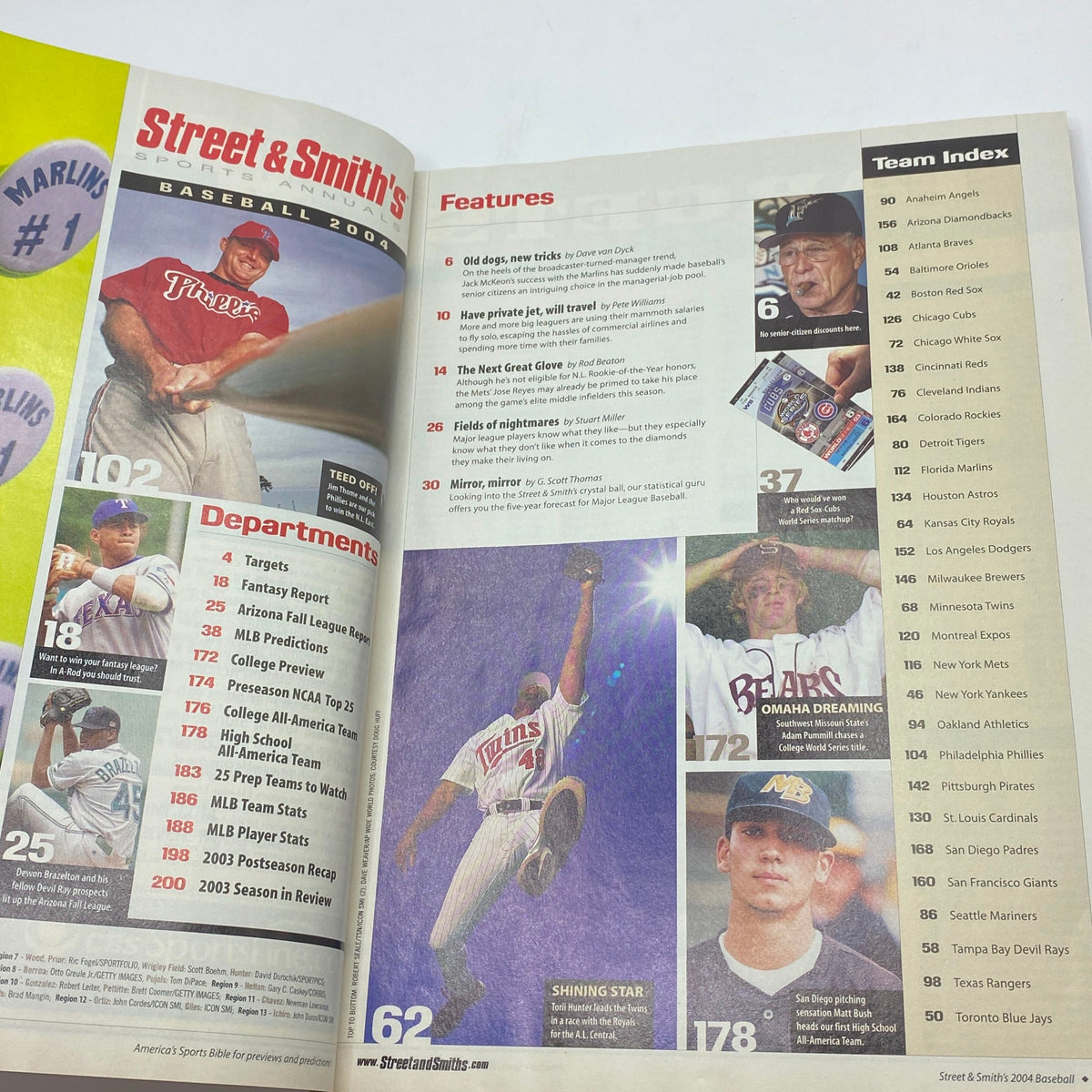 Inside view of Street & Smith's Baseball Yearbook 2004 featuring highlights and player statistics, including sections on teams and features.