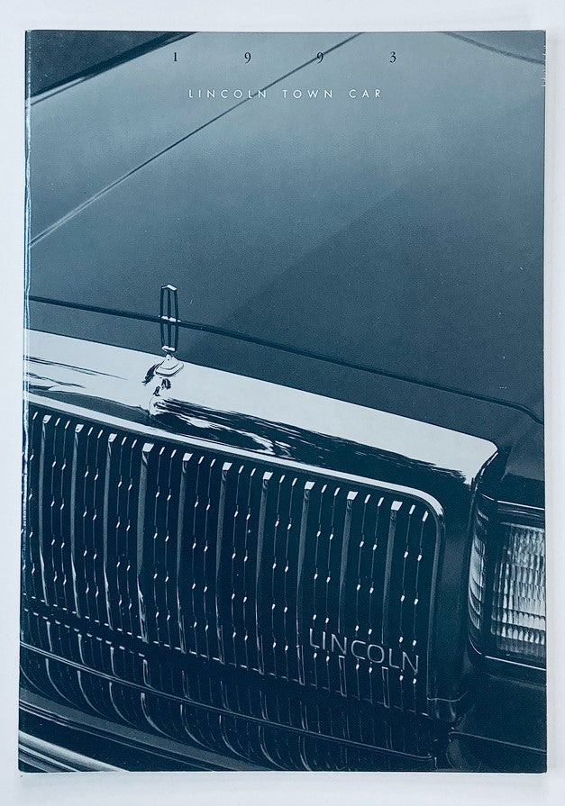 1993 Lincoln Town Car Dealer Showroom Sales Brochure Cover featuring the iconic grille and emblem of the Lincoln brand.