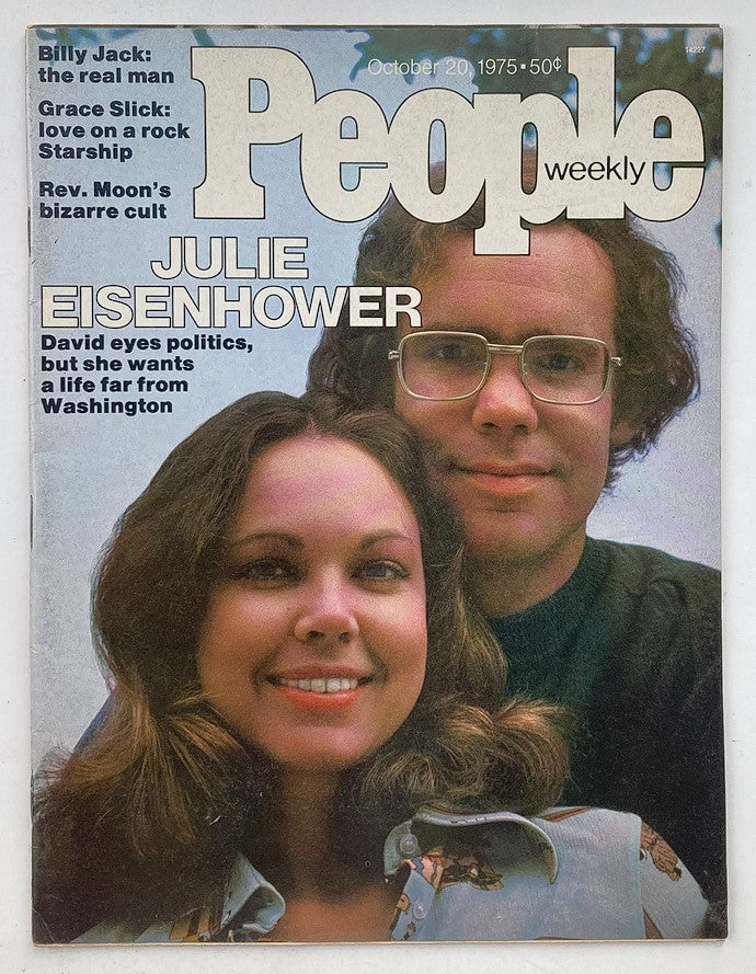 Cover of VTG People Weekly Magazine, October 20, 1975, featuring Julie Eisenhower and a male companion, showcasing retro design and cultural themes of the 1970s.