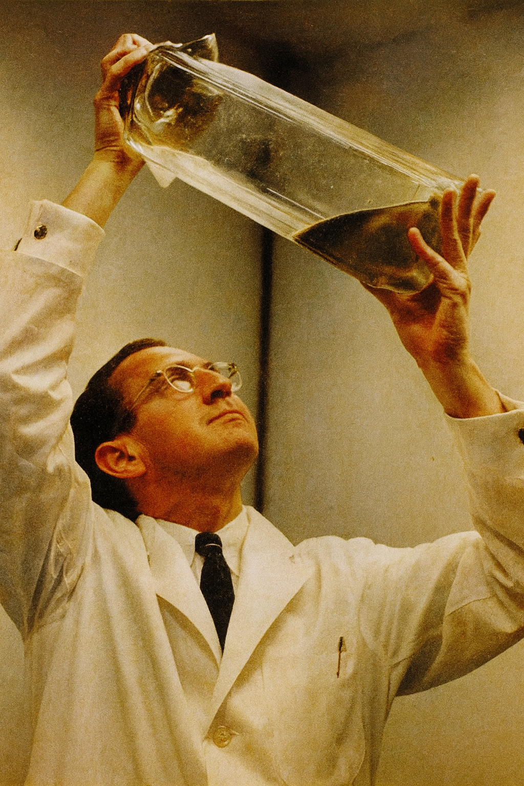 Tracking the Killer: Science, Polio, and America’s Hope for a Cure