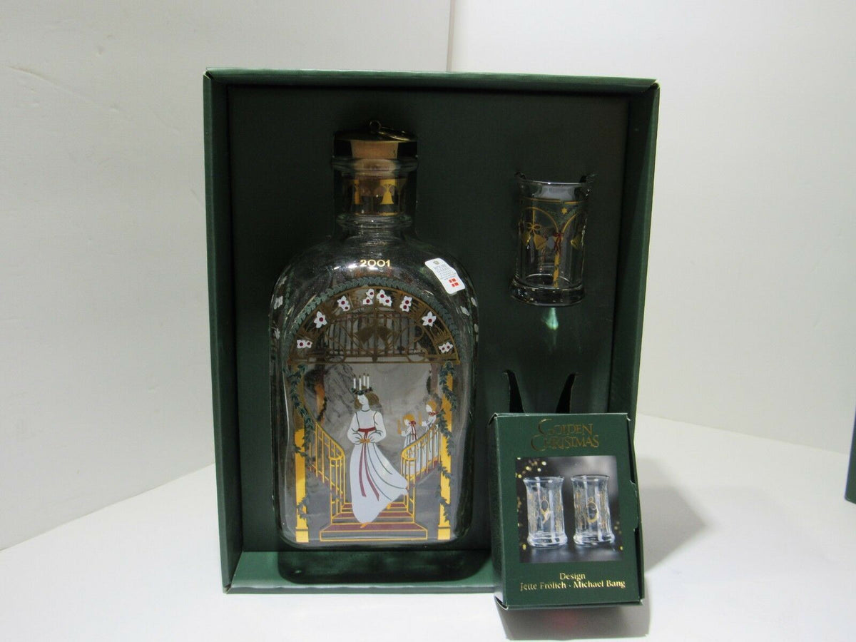 Close-up view of Holmegaard CHRISTMAS Juleflaske Decanter Bottle & Dram Glasses Denmark, highlighting the intricate details and craftsmanship.