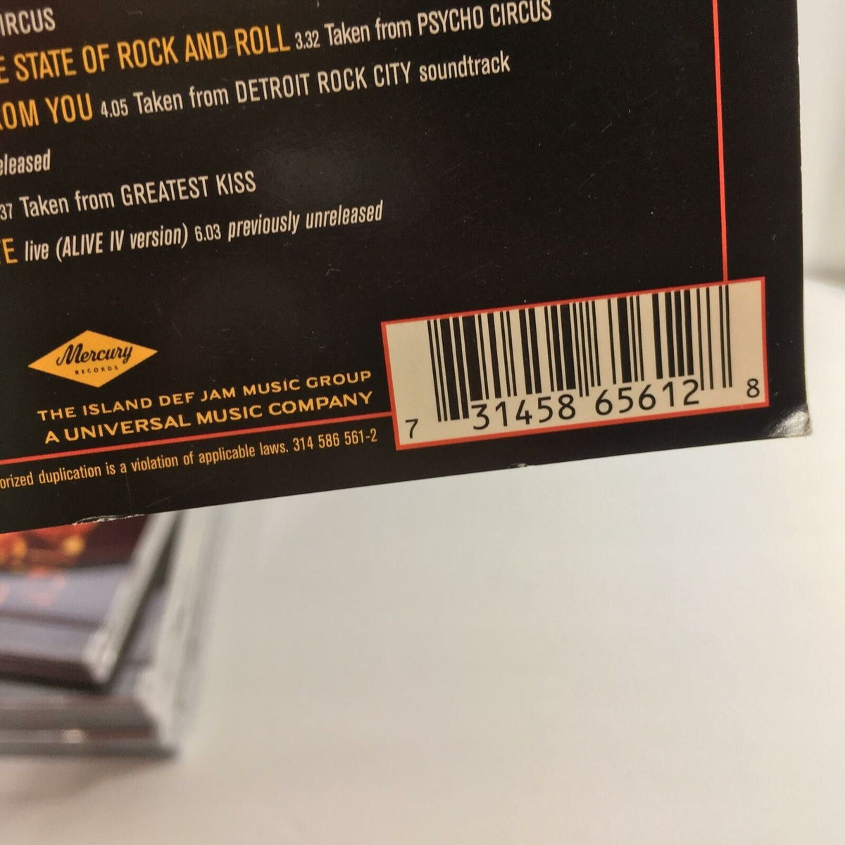 Close-up of the barcode from the Definitive Kiss Collection 5 Disc Box Set, indicating its authenticity and production details.