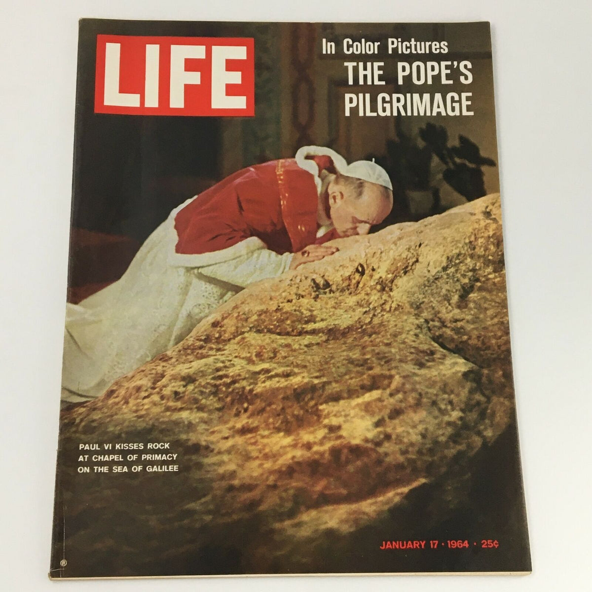 VTG Life Magazine January 17 1964 featuring Pope Paul VI on the cover, depicting him praying on a rock during his pilgrimage.