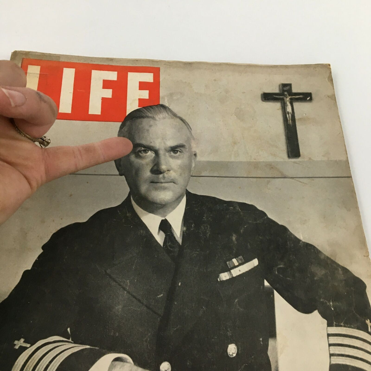 Cover of VTG Life Magazine from November 2, 1942 featuring Chaplain William A. Maguire, showcasing historic World War II era imagery.