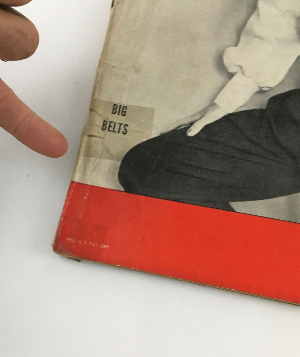 Image highlighting the 'Big Belts' text on the cover of the Vintage Life Magazine from November 19, 1945, showcasing historic fashion features.