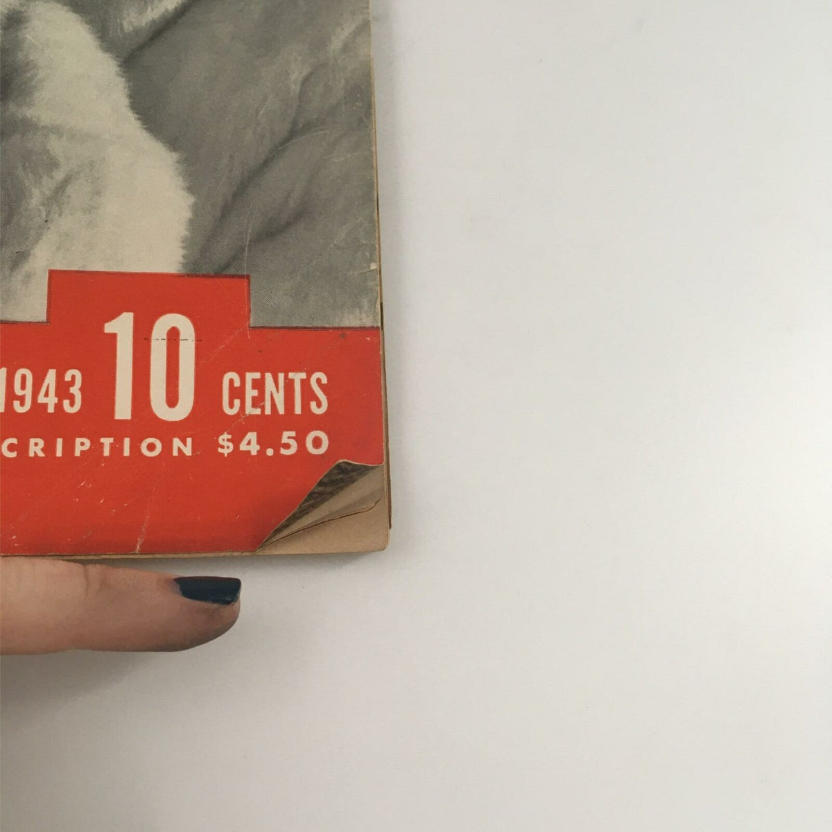 Close-up of the VTG Life Magazine December 6, 1943, highlighting the price of 10 cents and subscription details.
