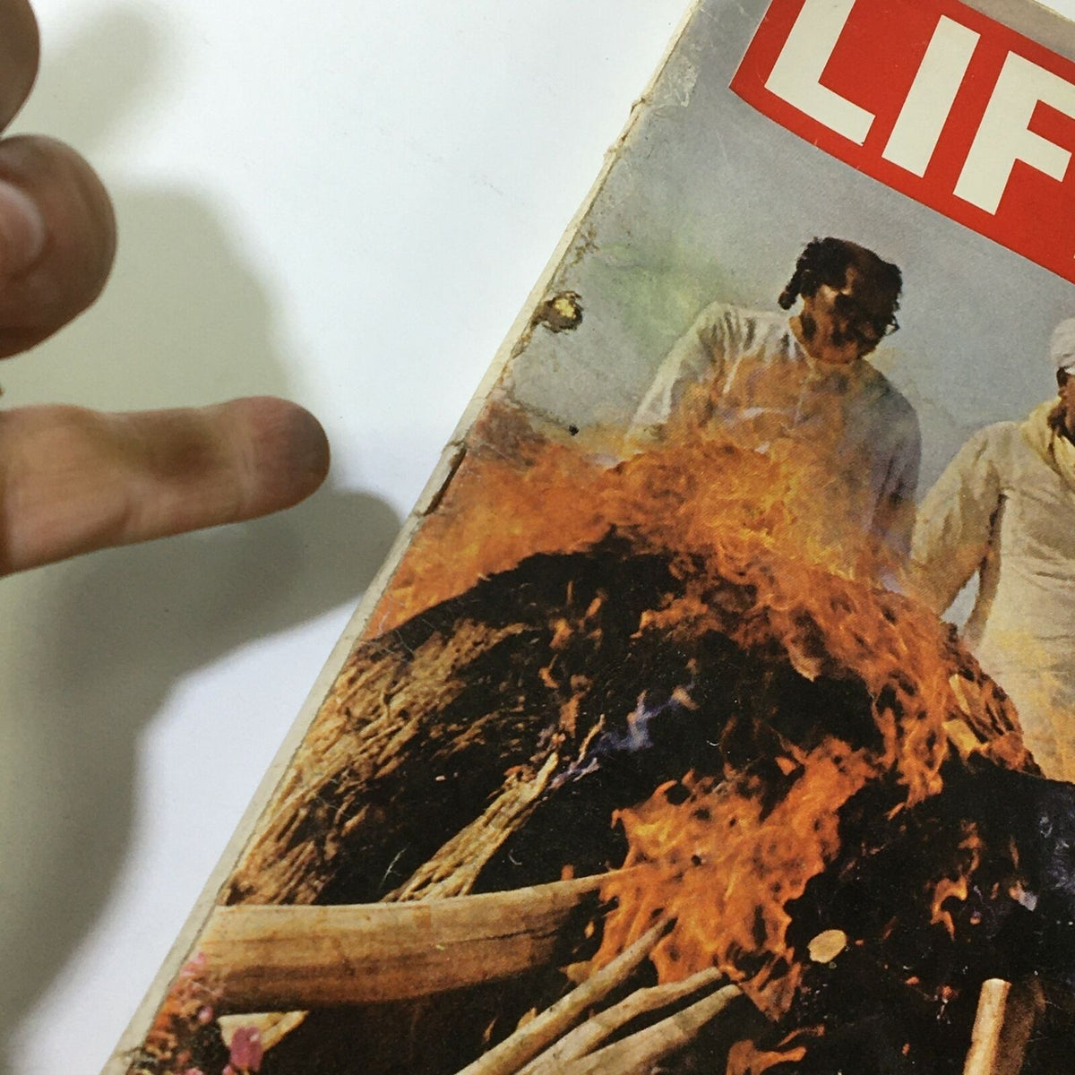 Detail image of VTG Life Magazine June 5, 1964 cover, showing flames and the title 'In Color The Cremation of Nehru', illustrating the significant cultural event.