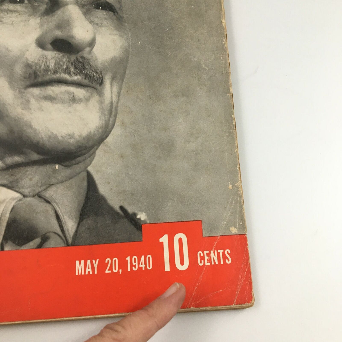 Close-up of the price and date on the cover of VTG Life Magazine May 20, 1940, listing it at 10 cents.