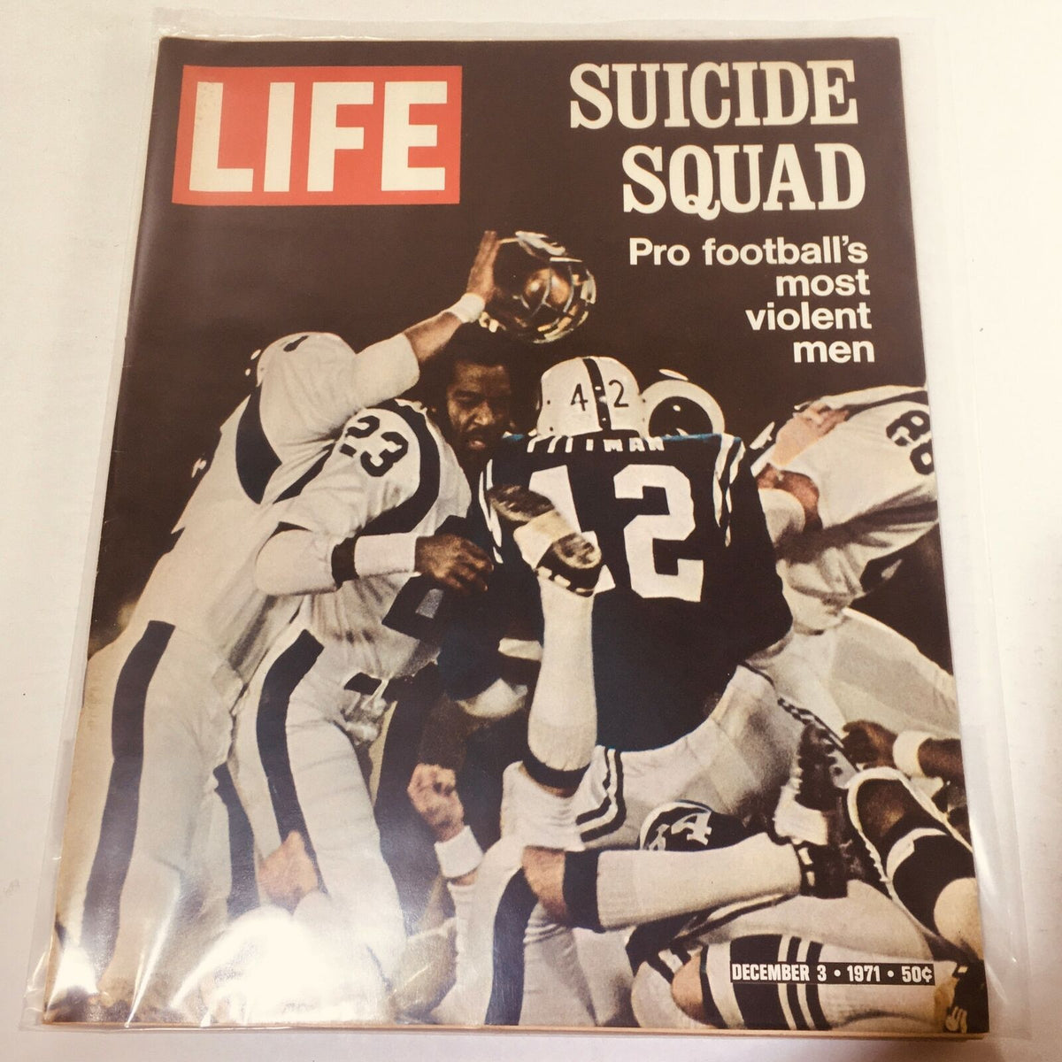 Life Magazine December 3 1971: Suicide Squad & Football's Most Violent Men - Vintage Collectible