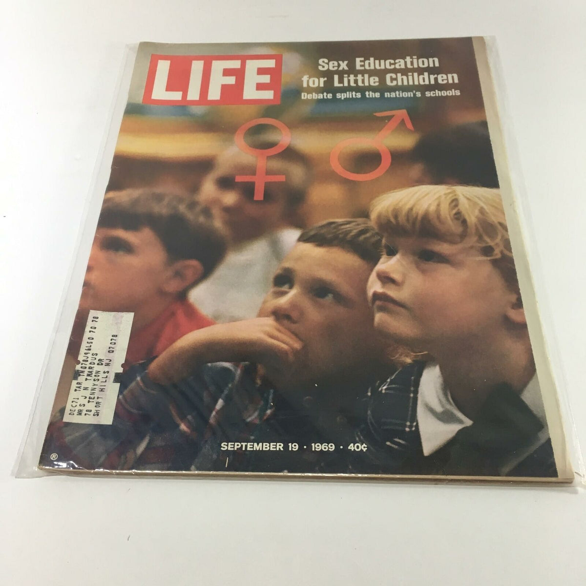 Cover of VTG Life Magazine from September 19, 1969, featuring the title 'Sex Education for Little Children' with images of children listening attentively. This issue discusses the debates surrounding sex education in schools during that era.