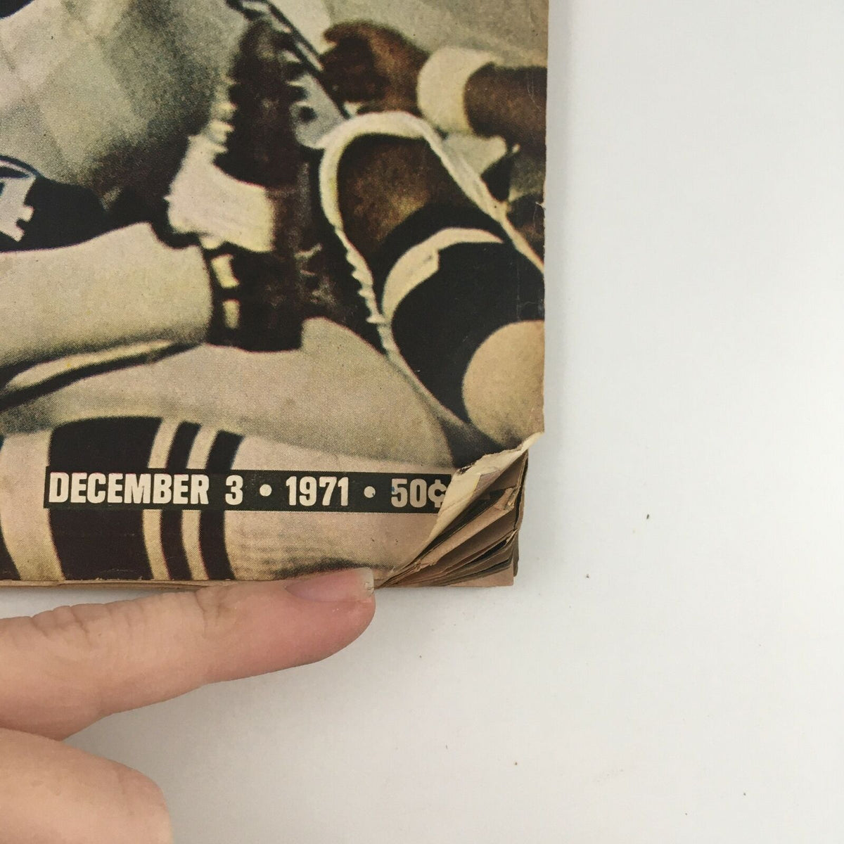 Detail of the bottom edge of VTG Life Magazine December 3 1971 showing the date and price, highlighting its vintage features.
