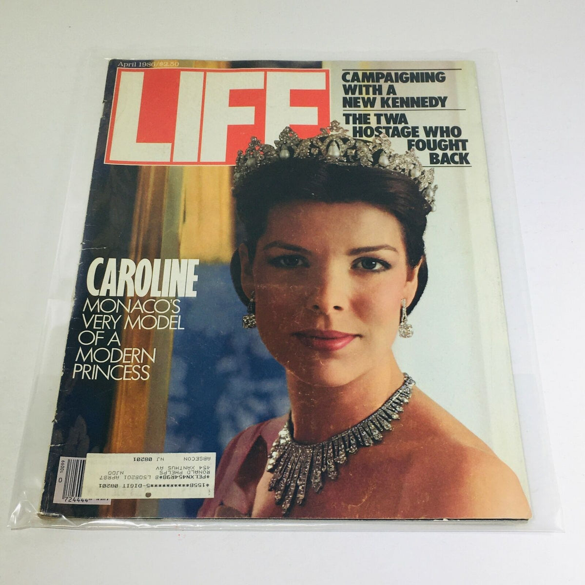 Cover of VTG Life Magazine April 1986 featuring Princess Caroline of Monaco, adorned in elegant jewelry, showcasing a blend of royal elegance and historical significance.