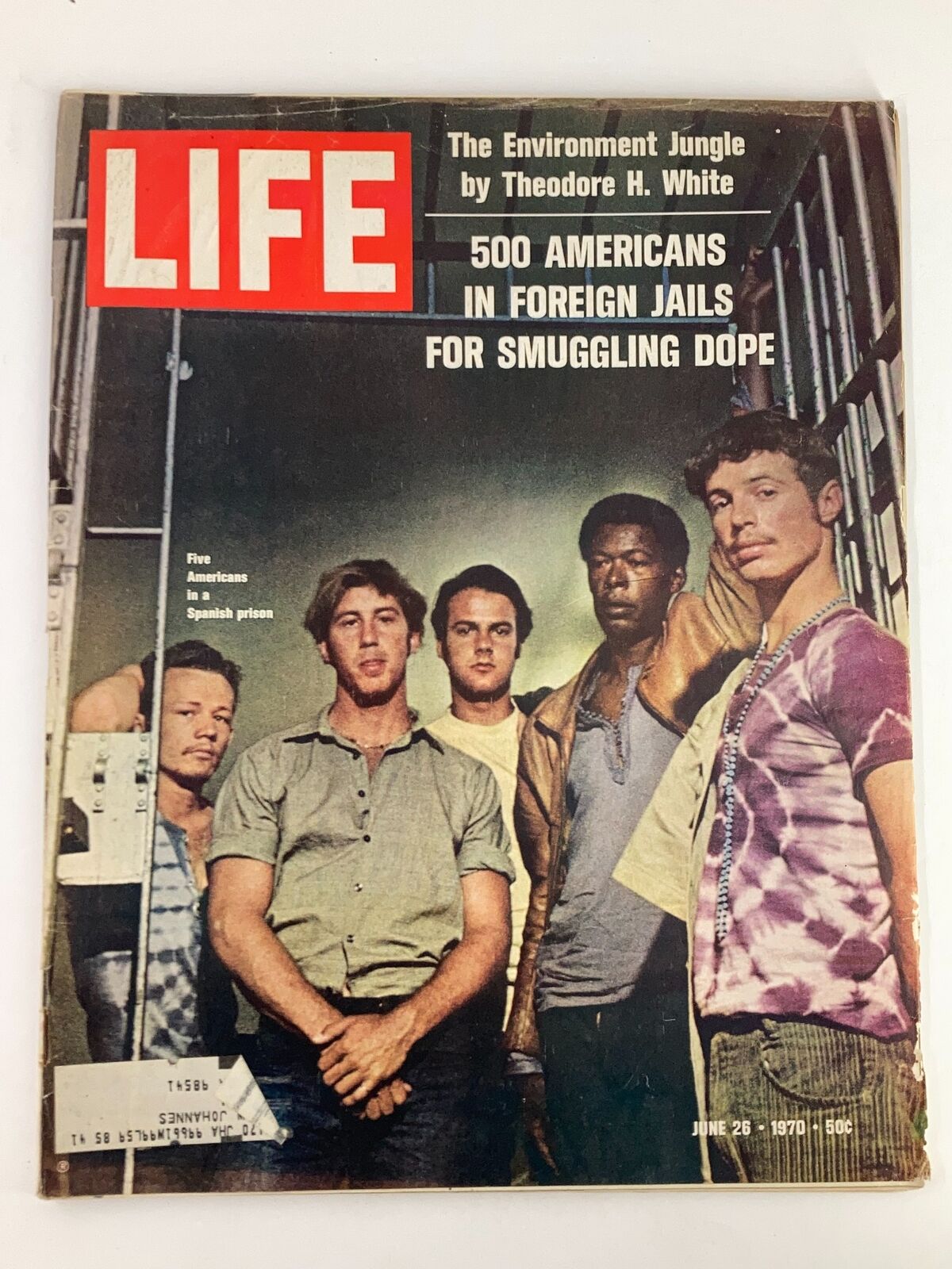 Cover of VTG Life Magazine June 26 1970 featuring the headline 'Five Americans in a Spanish Prison' with five men posing for the camera, depicting a moment in journalistic history.