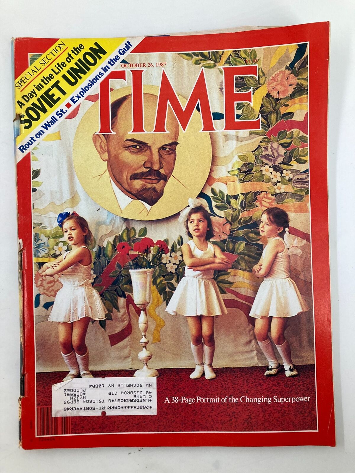 VTG Time Magazine from October 26, 1987 featuring the cover story 'A Day in the Life of the Soviet Union' with an illustration of Lenin and three girls in white dresses.
