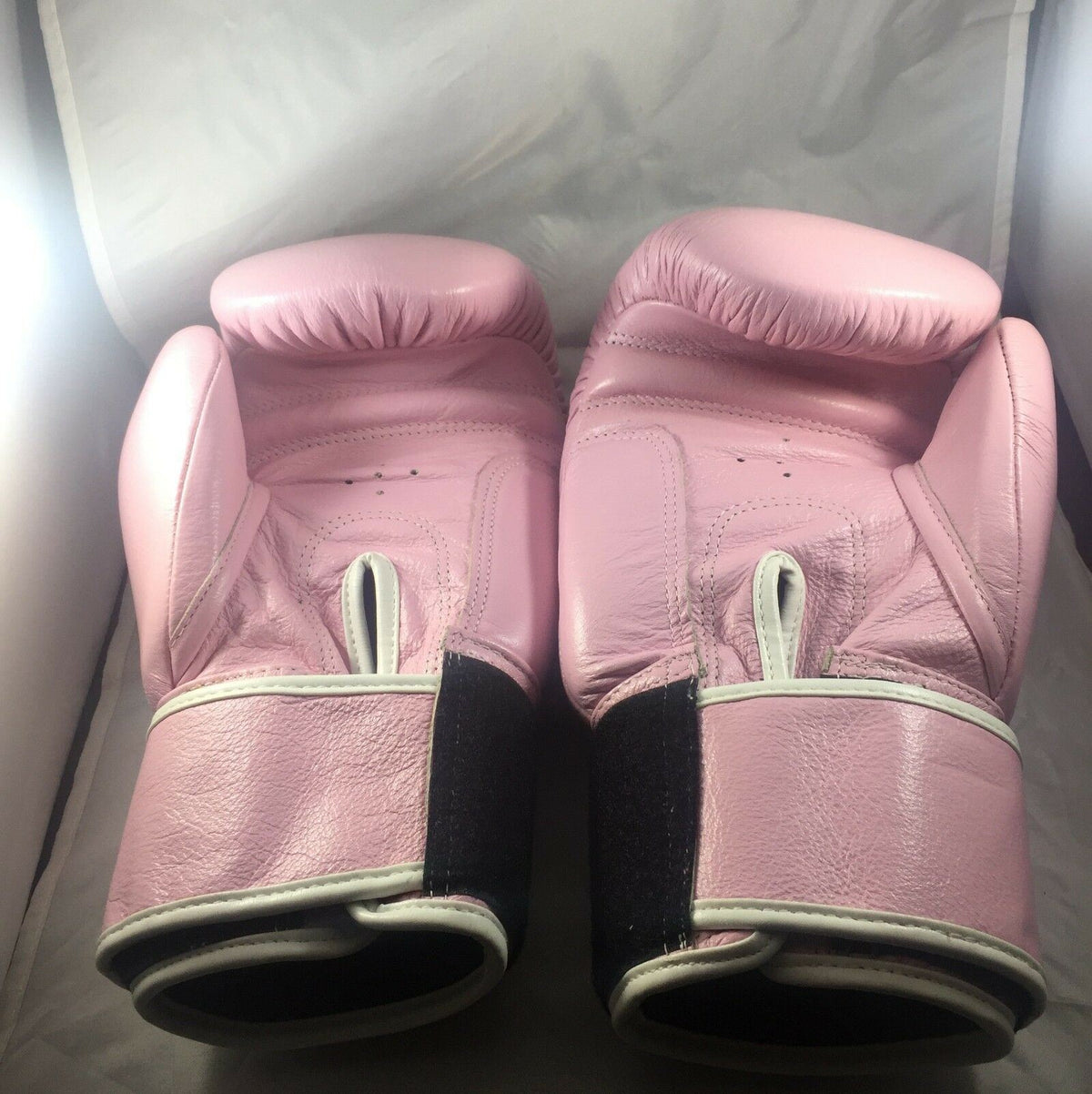 Pro Main Event Pink Boxing Gloves 14oz - Elite Cardio Kickboxing and Boxing Trai