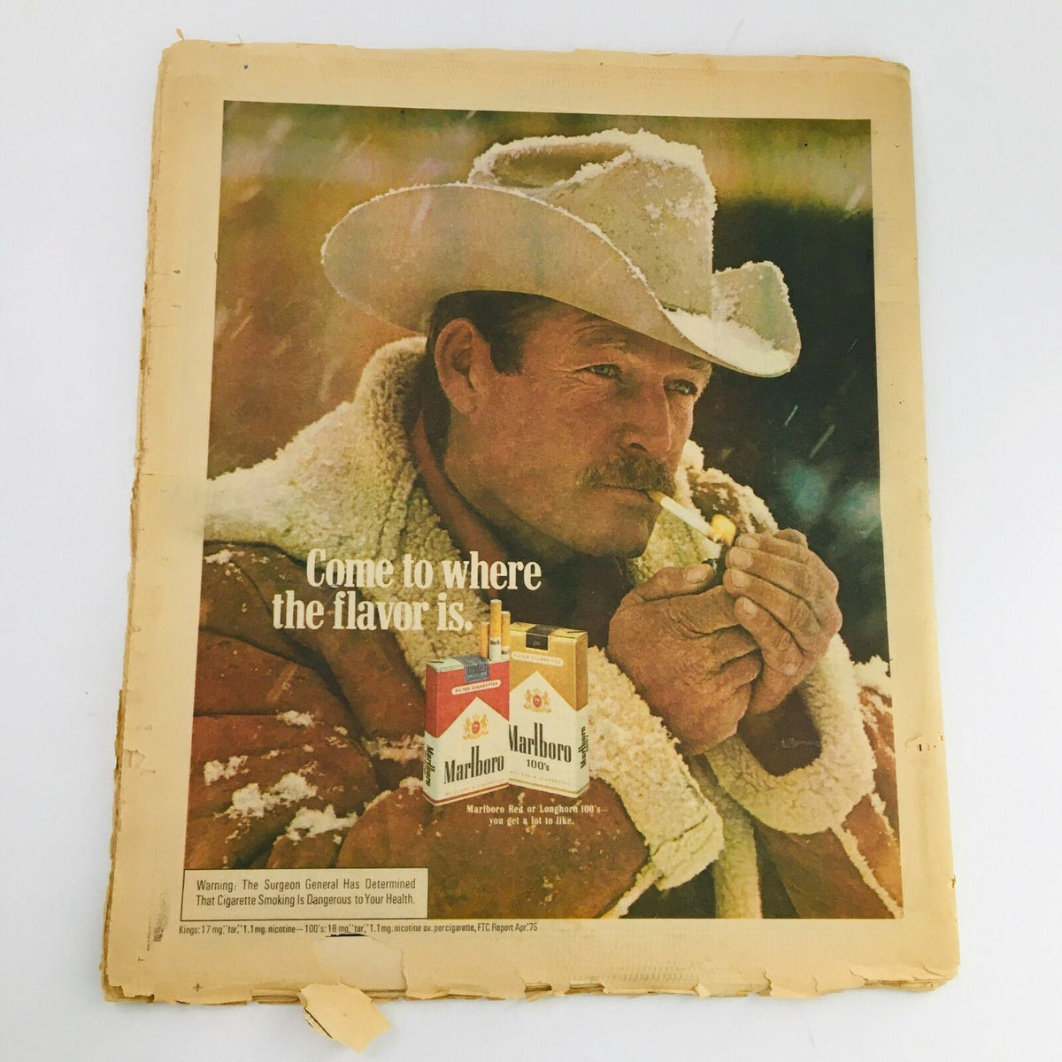 Back cover of the Rolling Stone Magazine December 4, 1975 featuring a classic Marlboro advertisement, emphasizing the nostalgic advertising style of issue #201.