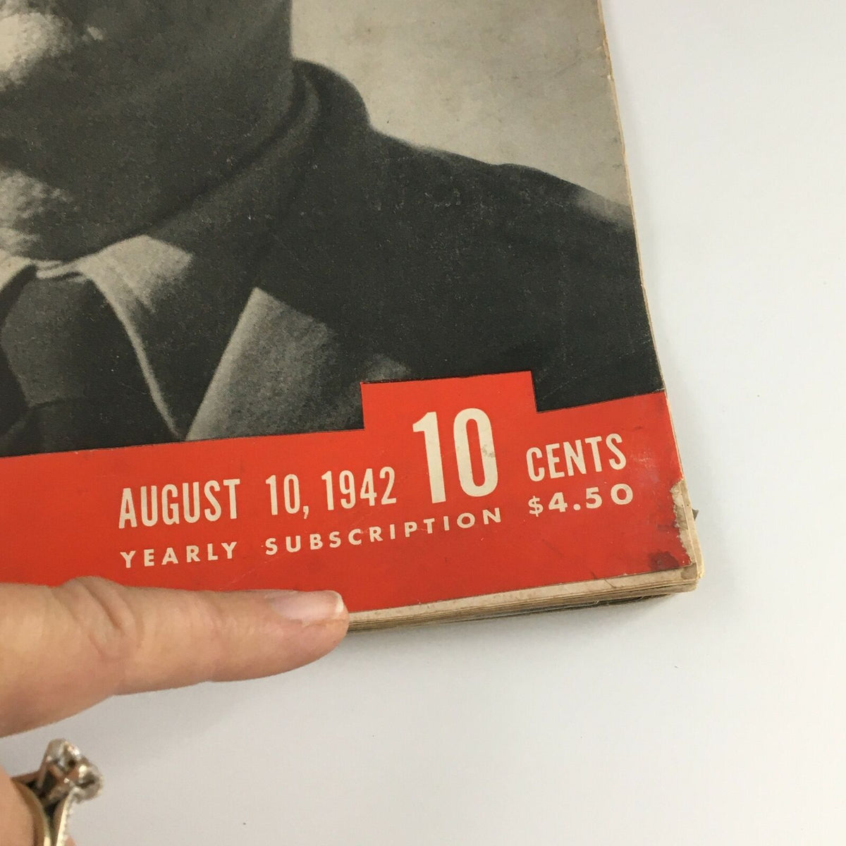 Detail of the cover of VTG Life Magazine August 10 1942, highlighting the publication date and subscription price.