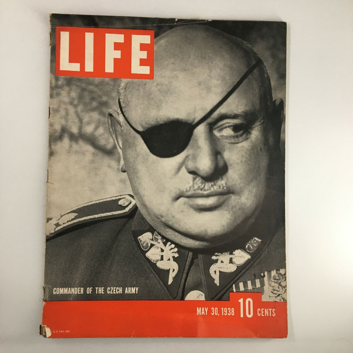 VTG Life Magazine May 30 1938 featuring Commander Jan Syrový of the Czech Army on the cover with an iconic red header.